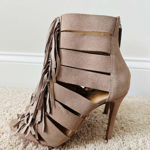 SCHUTZ Tan Genuine Leather Fringe Gladiator Sandal Heels Size 8.5B - Picture 6 of 12
